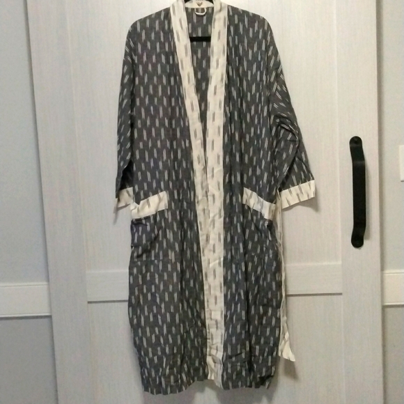 Karu Rob one sz fit tall color gray & ivore in good conditon - Picture 3 of 8